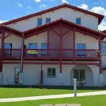 Goelia Le Domaine D'uhaina Aparthotel 4*