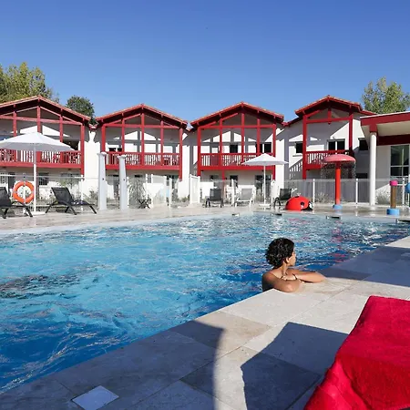 Nemea Le Domaine D'uhaina Aparthotel Urrugne