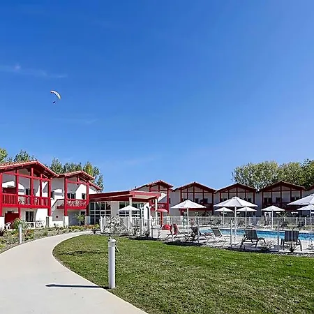 Goelia Le Domaine D'uhaina 4*